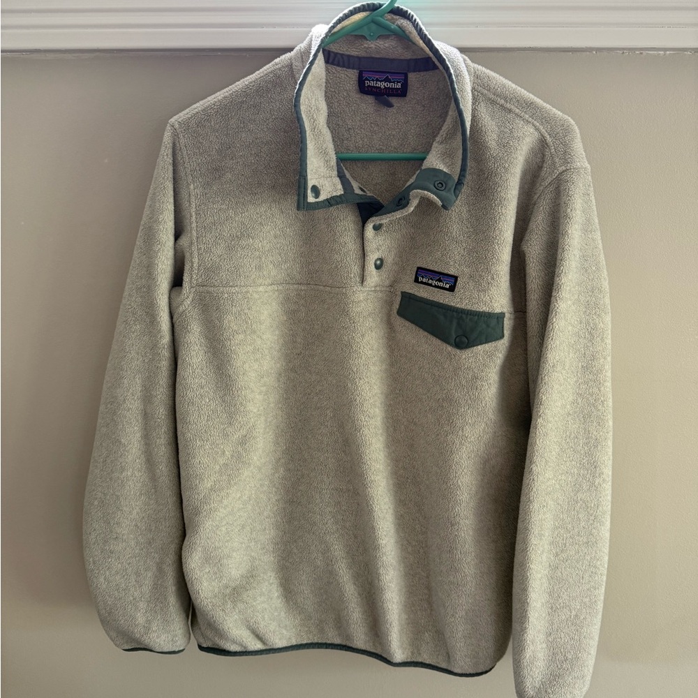 Patagonia Cream and Gray Synchilla Fleece